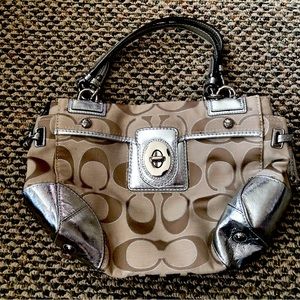 Stunning Coach Handbag EUC